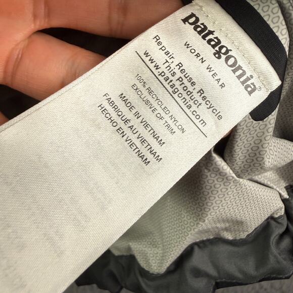 Patagonia Mens Torrentshell 3L Rain Jacket Size L Black Full Zip Nylon Shell - Picture 5 of 12